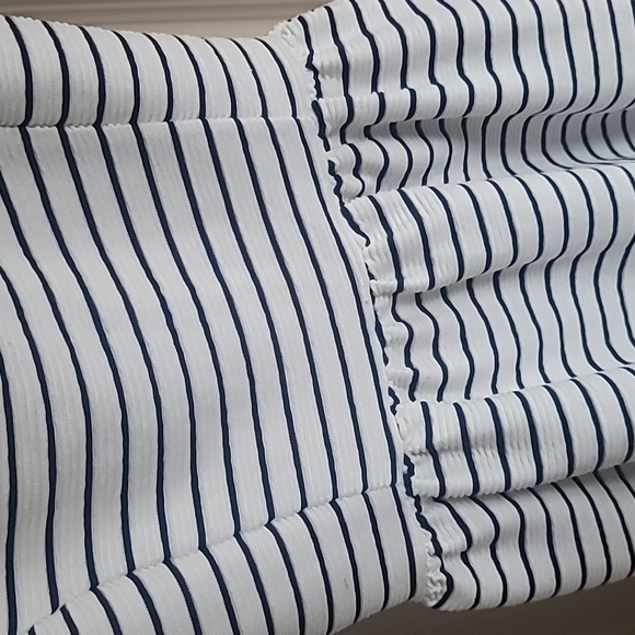 LC Lauren Conrad adorable sleeveless dress with open back cross design w buttons - Picture 3 of 5